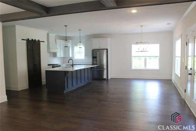 Building Photo - 245 Gilmer St