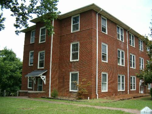 Primary Photo - Collegiate Apartments