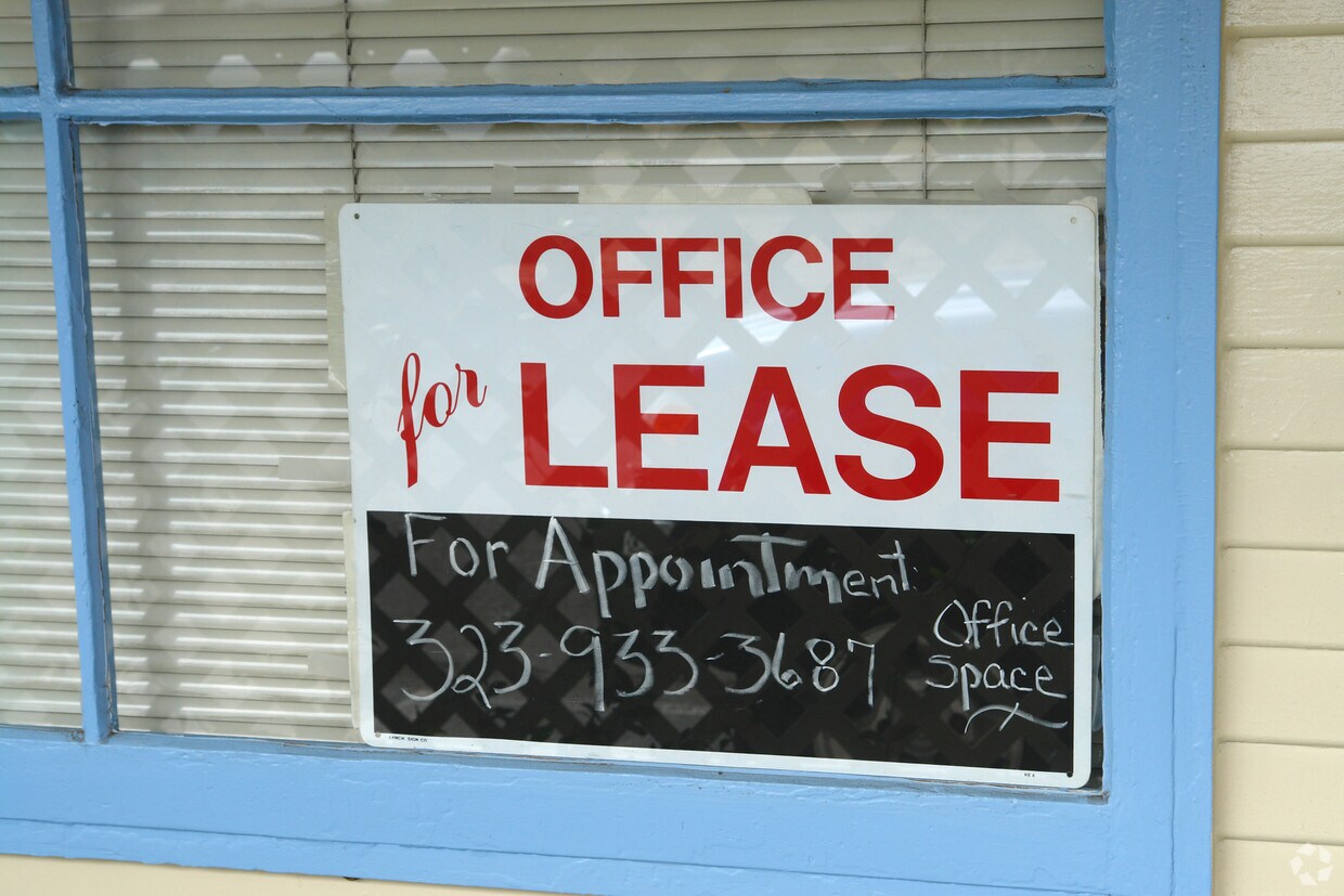  - 1560 N Coast Highway 101