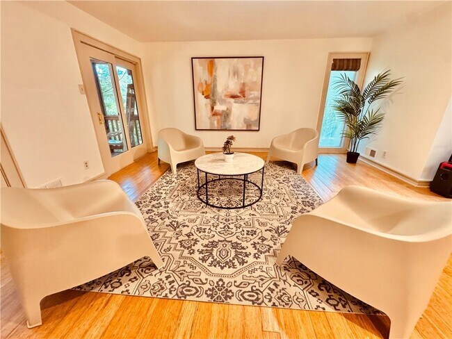 Foto del edificio - 175 River Ct Pkwy
