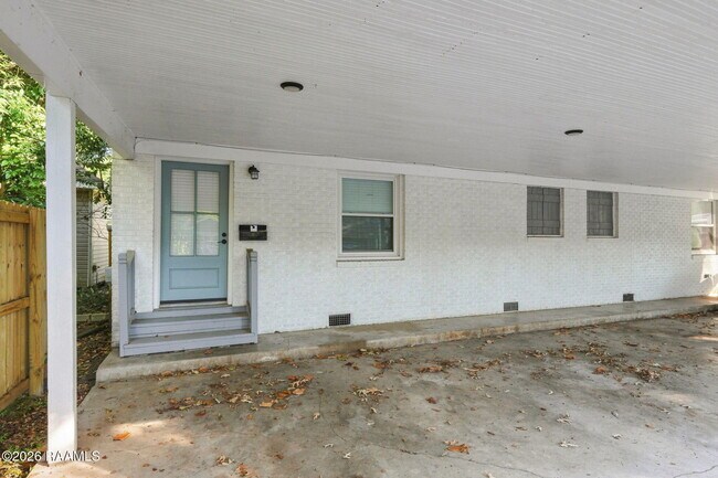 Building Photo - 108 Howard Ave