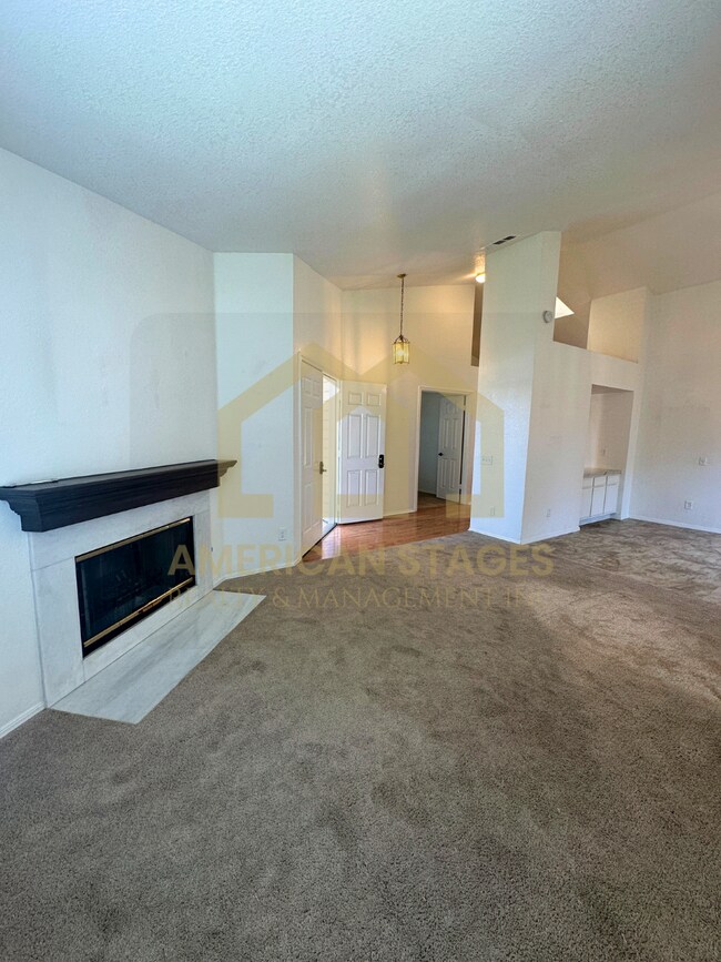 Foto del edificio - 1417 Glen Ellen Ln