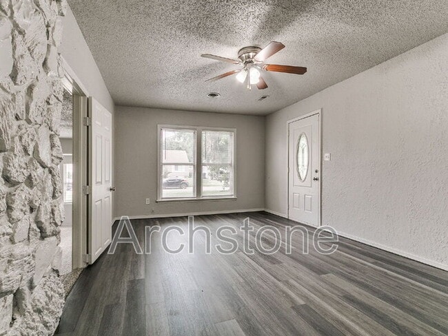 Building Photo - 228 SW 46th St