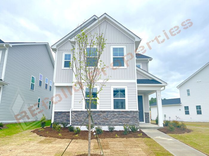 Foto principal - Gorgeous Brand New 4 Bedroom 3 Bath Home w...