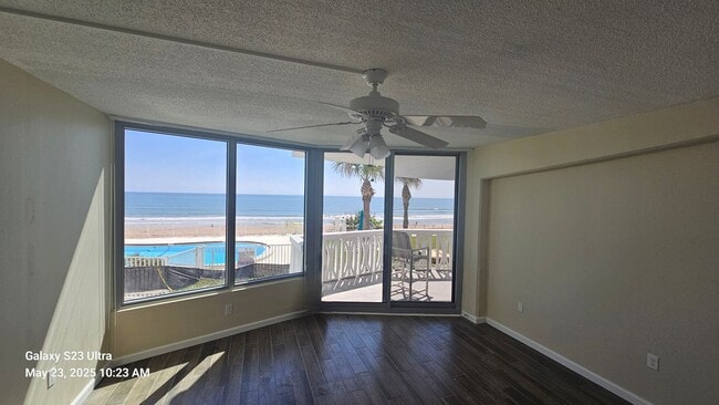 Building Photo - Beautiful Views Direct Ocean Front Condo