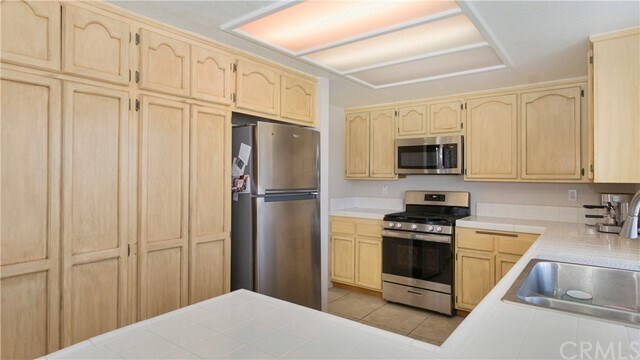 Building Photo - 29451 Pointe Royale