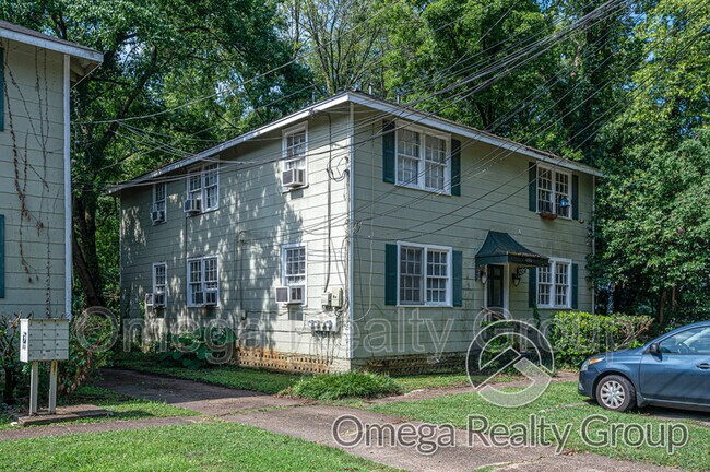 Building Photo - 1020 Pershing St