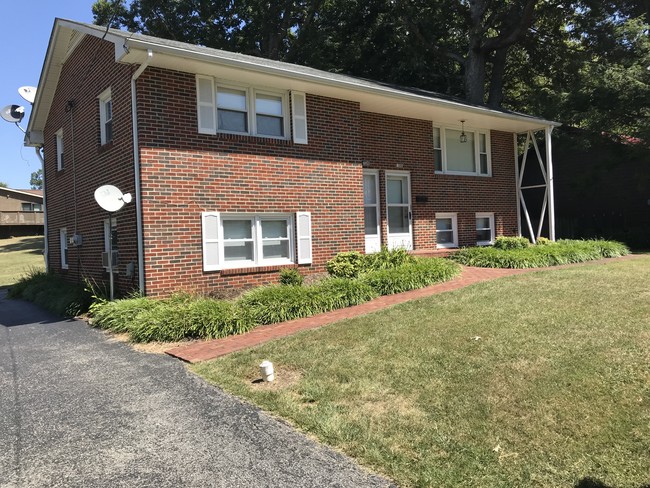 120 Hickory Drive- driveway - 130 Hickory Dr
