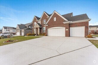 Building Photo - 928 Leafdale Dr