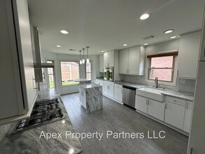 Building Photo - 7609 Dexter Hollow Dr