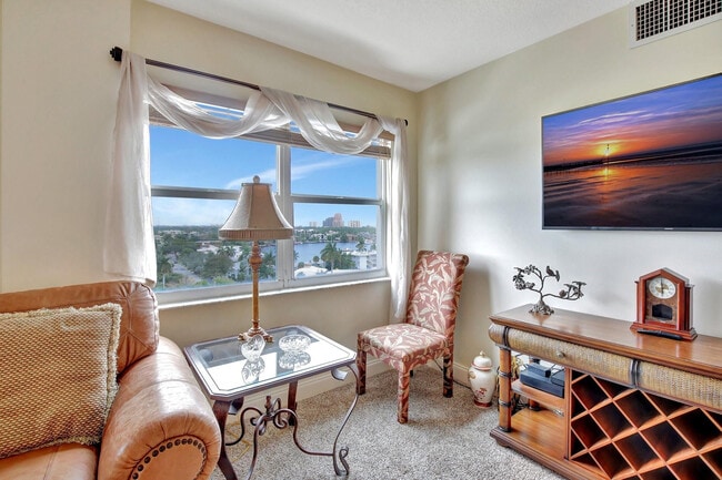 Foto del edificio - 2555 NE 11th St