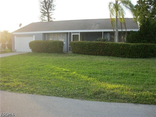 Building Photo - 4402 SE 20th Pl