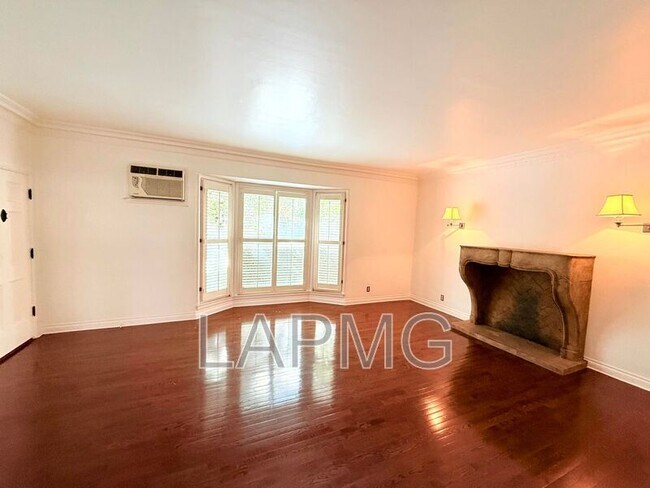 Foto del edificio - 1250 1/2 N Flores St.