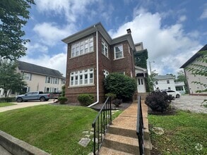 Building Photo - 907-909 S 4th St