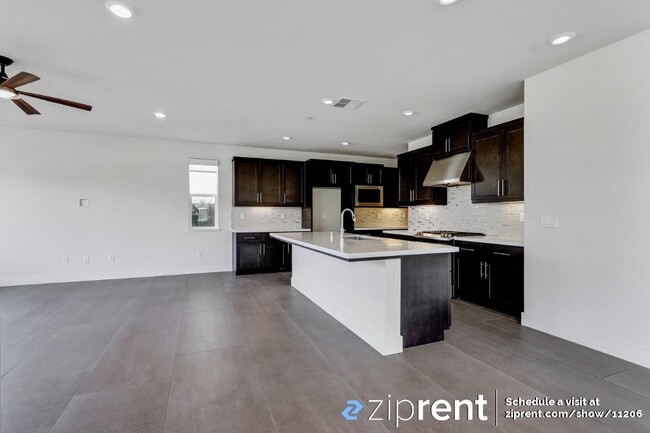 Building Photo - 7150 Kirigin Way