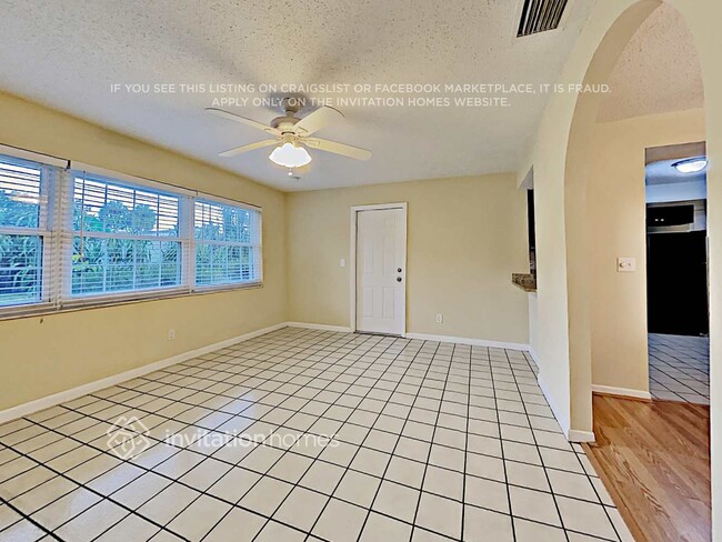 Foto del edificio - 1077 40th Ave NE