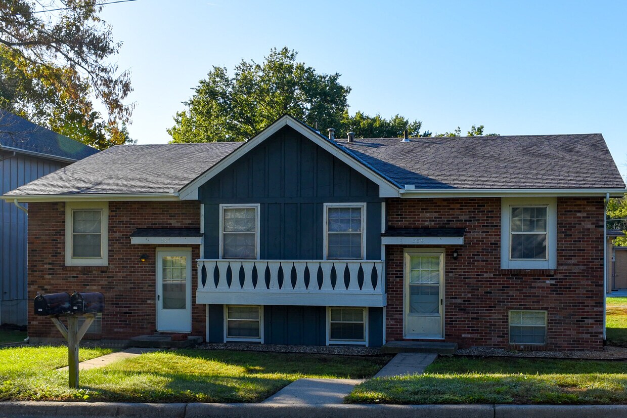537 Vilas St, Leavenworth, KS 66048 Townhome Rentals in Leavenworth KS