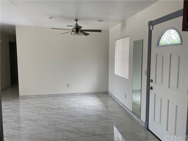 Foto del edificio - 7325 Cypress Ave