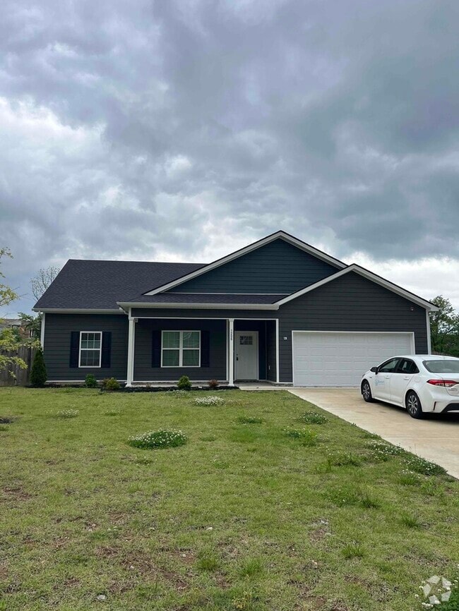 Building Photo - 1206 Trestle Dr