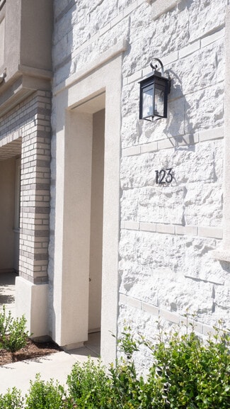 Building Photo - 123 N 1st Ave