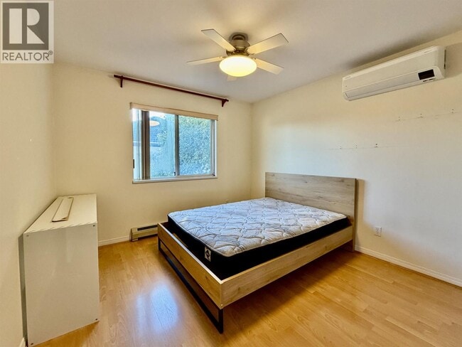 Building Photo - 9810 Tuttle Ave