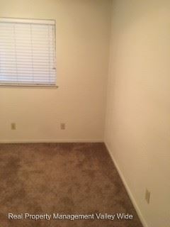 Building Photo - 2 br, 2 bath House - 604 W. Yosemite Avenue