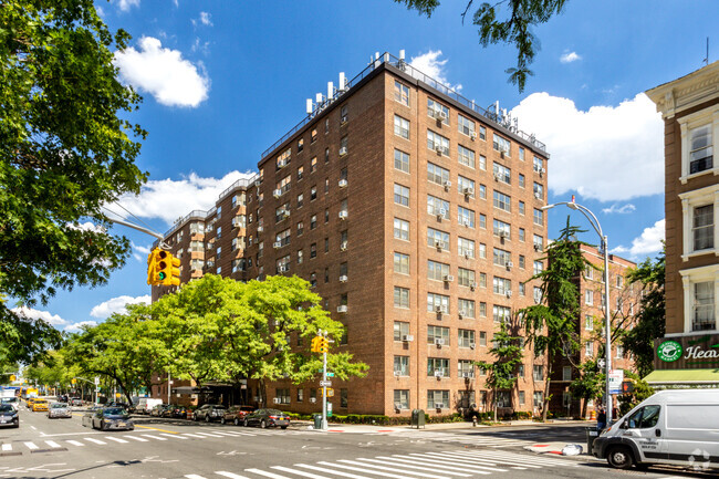 Foto del edificio - 1700 York Ave at East 89th