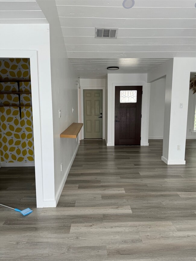 Foto del edificio - 14007 Dominique Dr