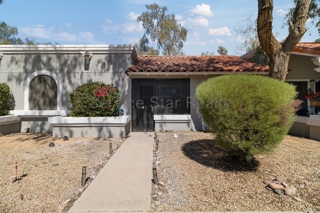 Building Photo - 9020 W Highland Ave