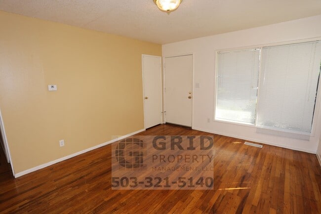 Photo - Beautiful, Spacious 3 Bedroom - Foster-Powell Neighborhood House