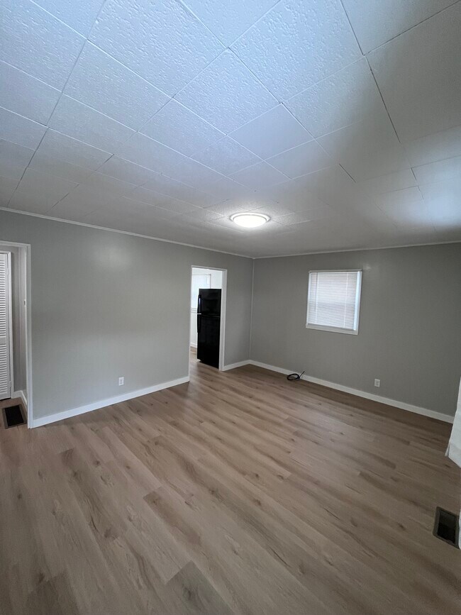 Foto del edificio - 1748 W 15th St