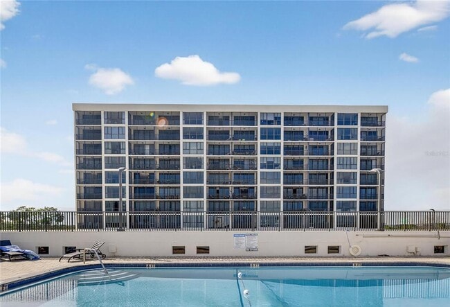 Foto del edificio - 7100 Sunshine Skyway Ln S