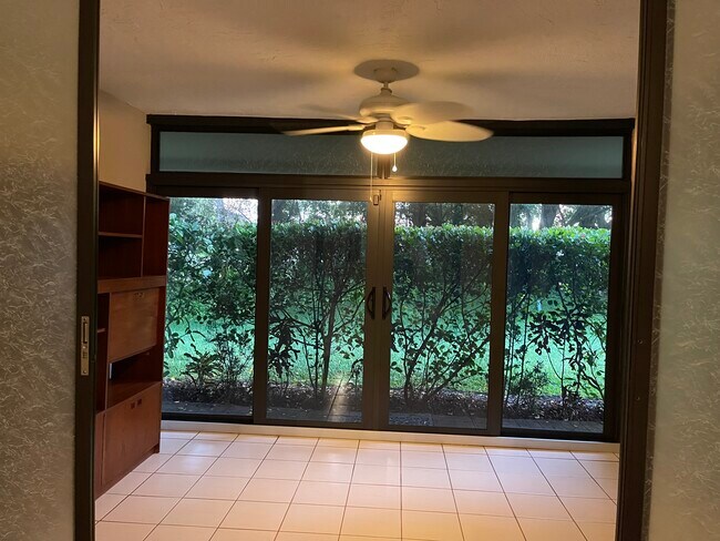 Foto del edificio - 7942 Lexington Club Blvd