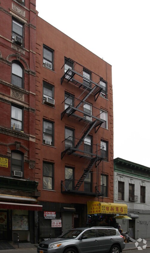 Building Photo - 106 Eldridge St