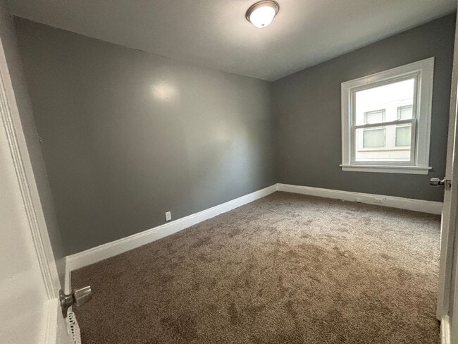 Foto del edificio - 13817 Bartlett Ave