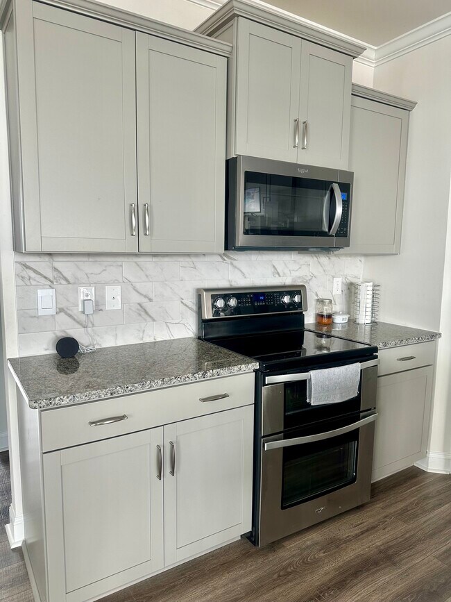 Foto del edificio - 38 Ravens Ridge Rd