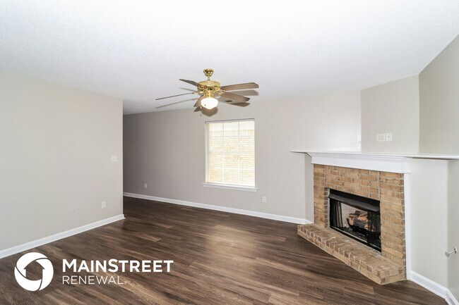 Foto del edificio - 7932 Bay Meadow Cir N
