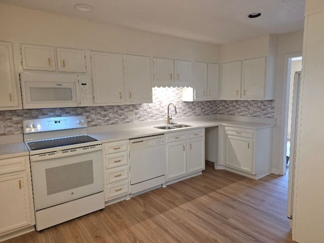 Photo - Tow level living House