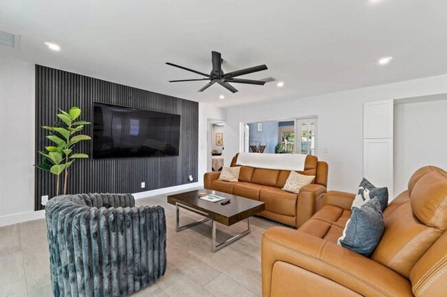 Foto del edificio - 4193 Hyacinth Cir N