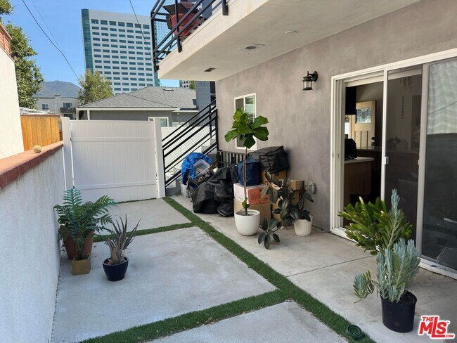 Foto del edificio - 3807 W Heffron Dr