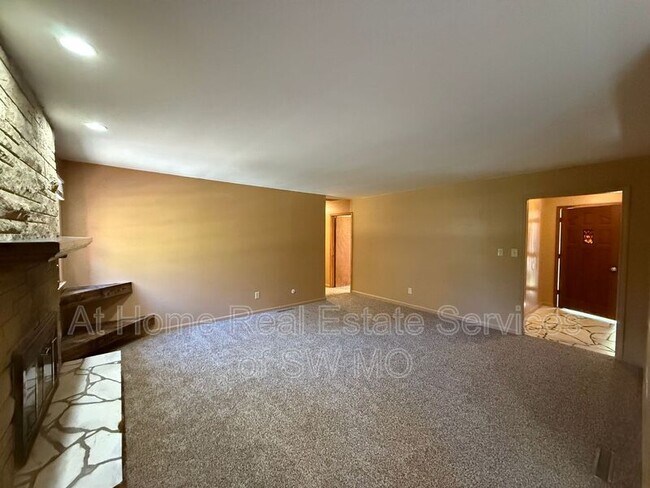 Foto del edificio - 1152 S Paula Ave