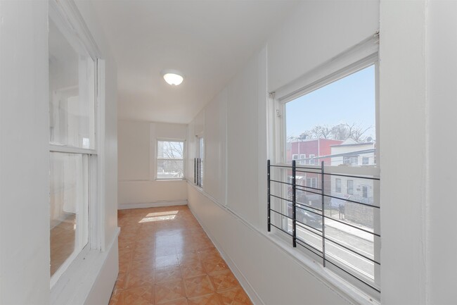 Building Photo - 34 Fulton Ave