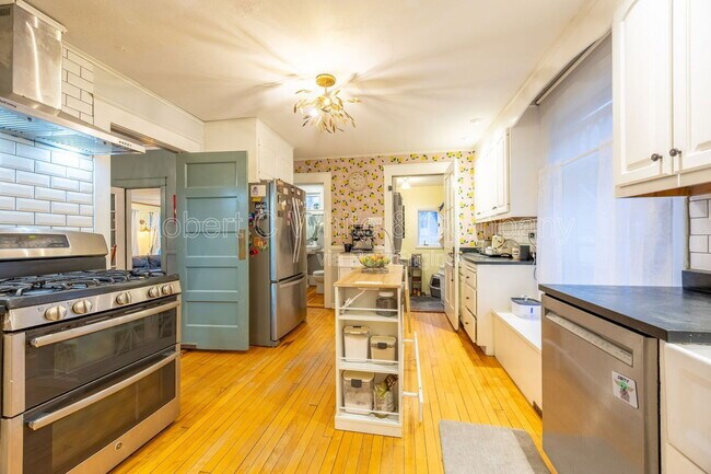 Foto del edificio - 139 Grove St