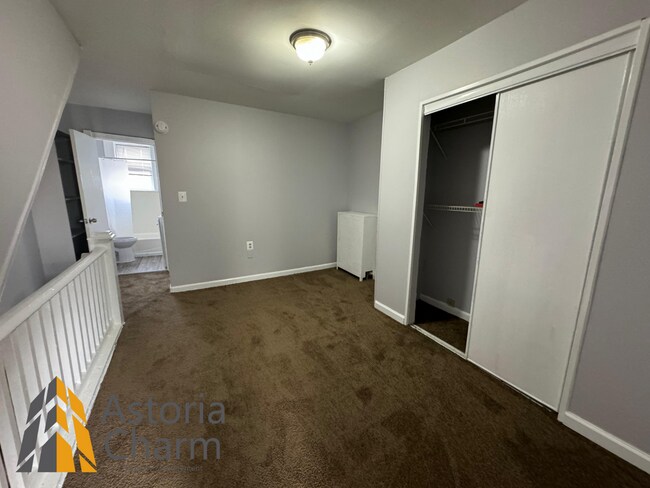 Foto del edificio - New 1BD/1BA + Den Townhouse in Southwest B...