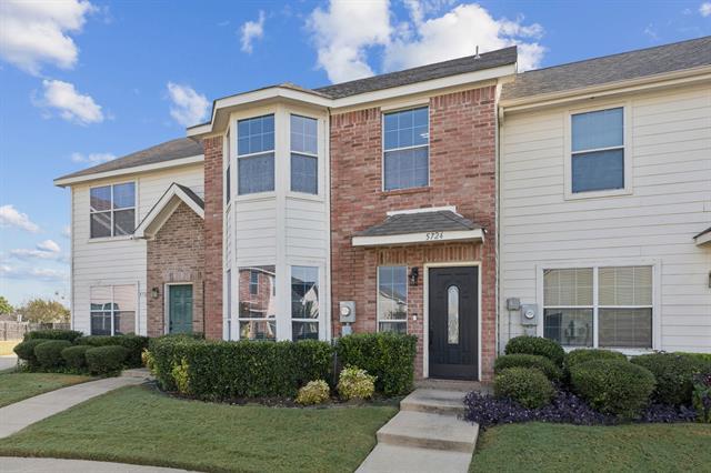 Foto del edificio - 5724 Giddyup Ln