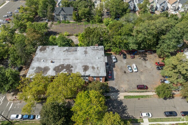 Building Photo - 43 Division St