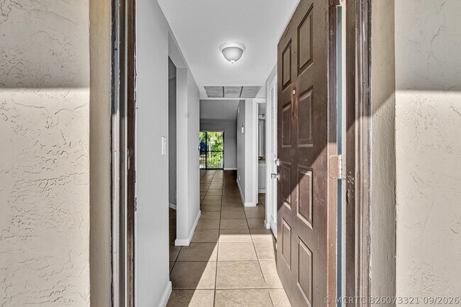 Foto del edificio - 21904 Lake Forest Cir