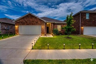 Building Photo - 3013 Aspen Dr