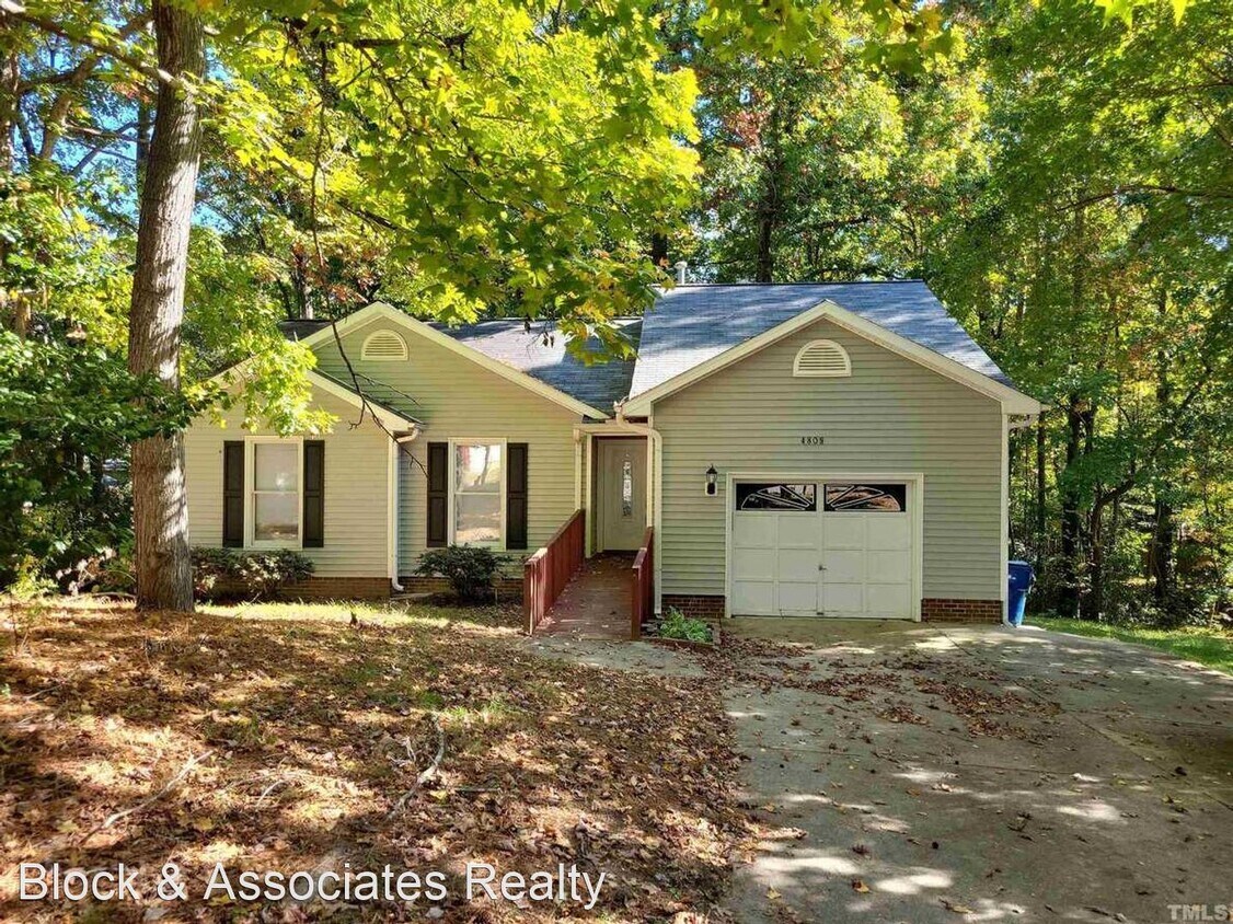 3 br, 2 bath House 4809 Red Coat Ct House Rental in Raleigh, NC