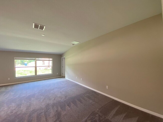 Building Photo - 2340 SW 168th Loop